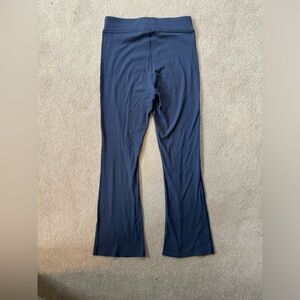 Outdoor Voices cropped flare pant, blue, size medium